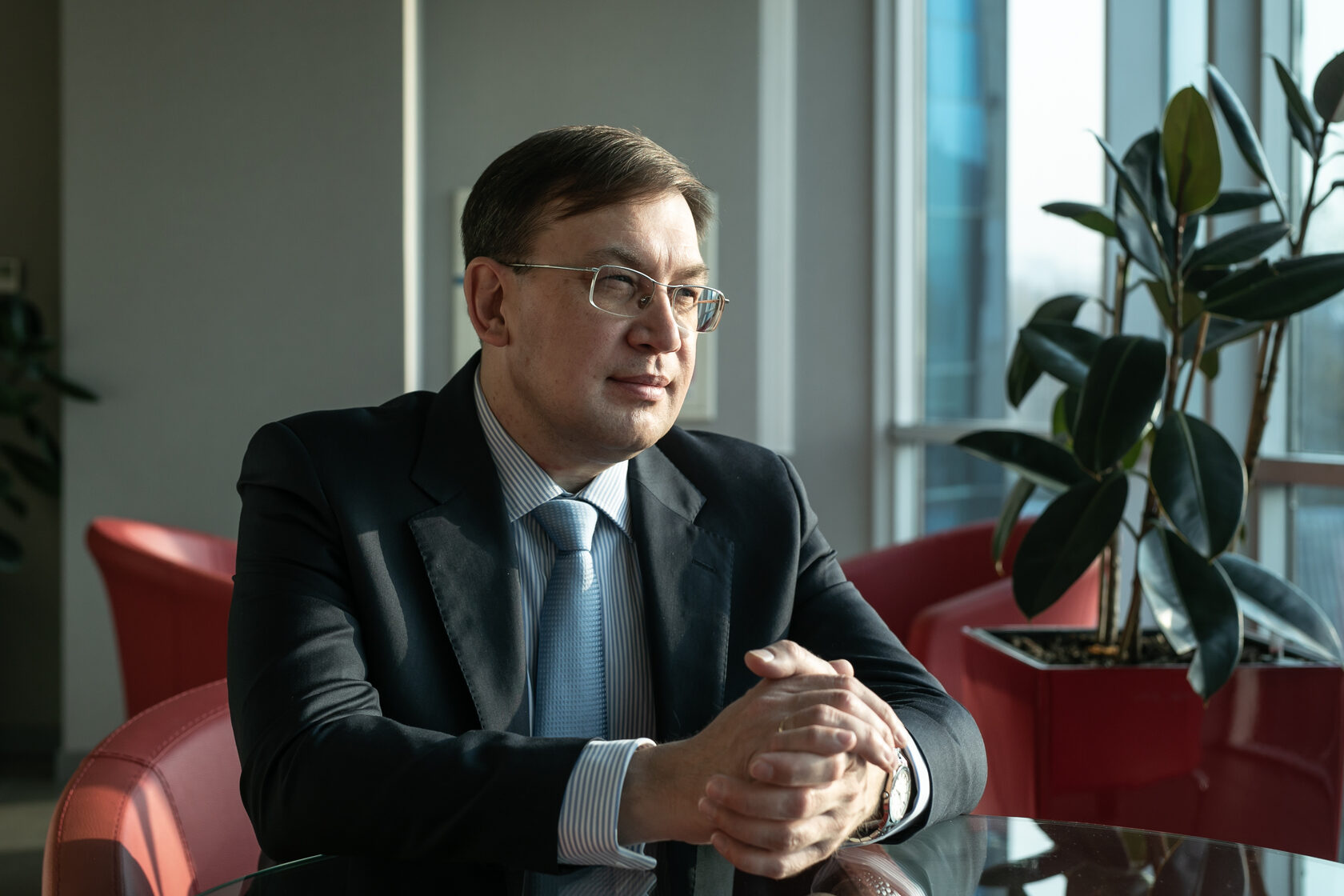 DAR University создал онлайн-курс «Медиа и коммуникации» в память о Михаиле Дорофееве